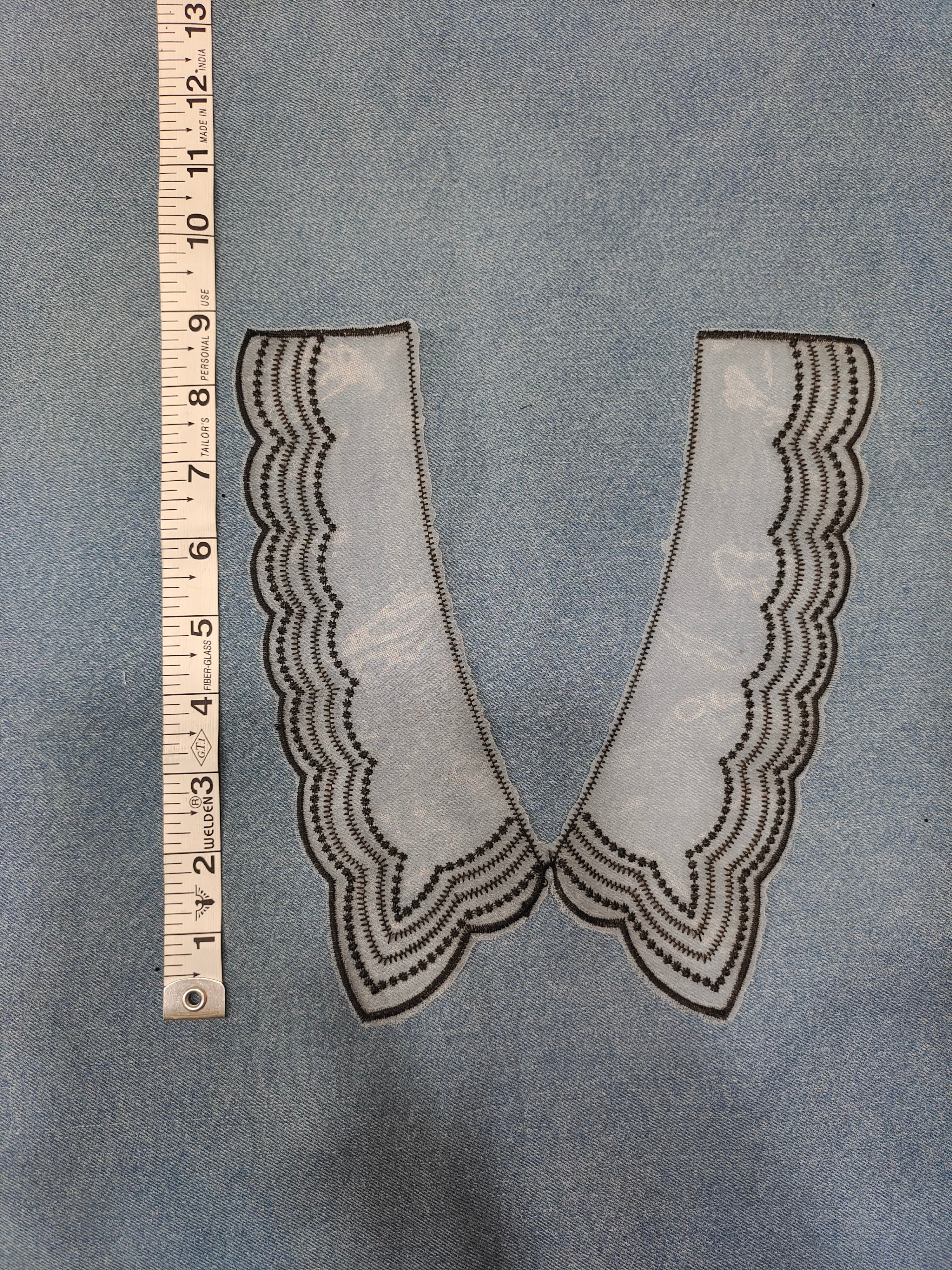 Black & White Embroidered Collar Lace Applique Pair