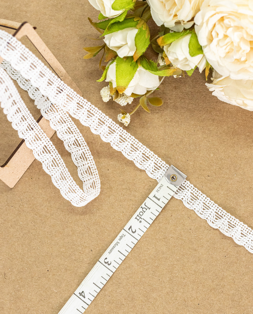 Crochet Lace - Small Edging with multiple Scallops (Width - 0.5 inch)