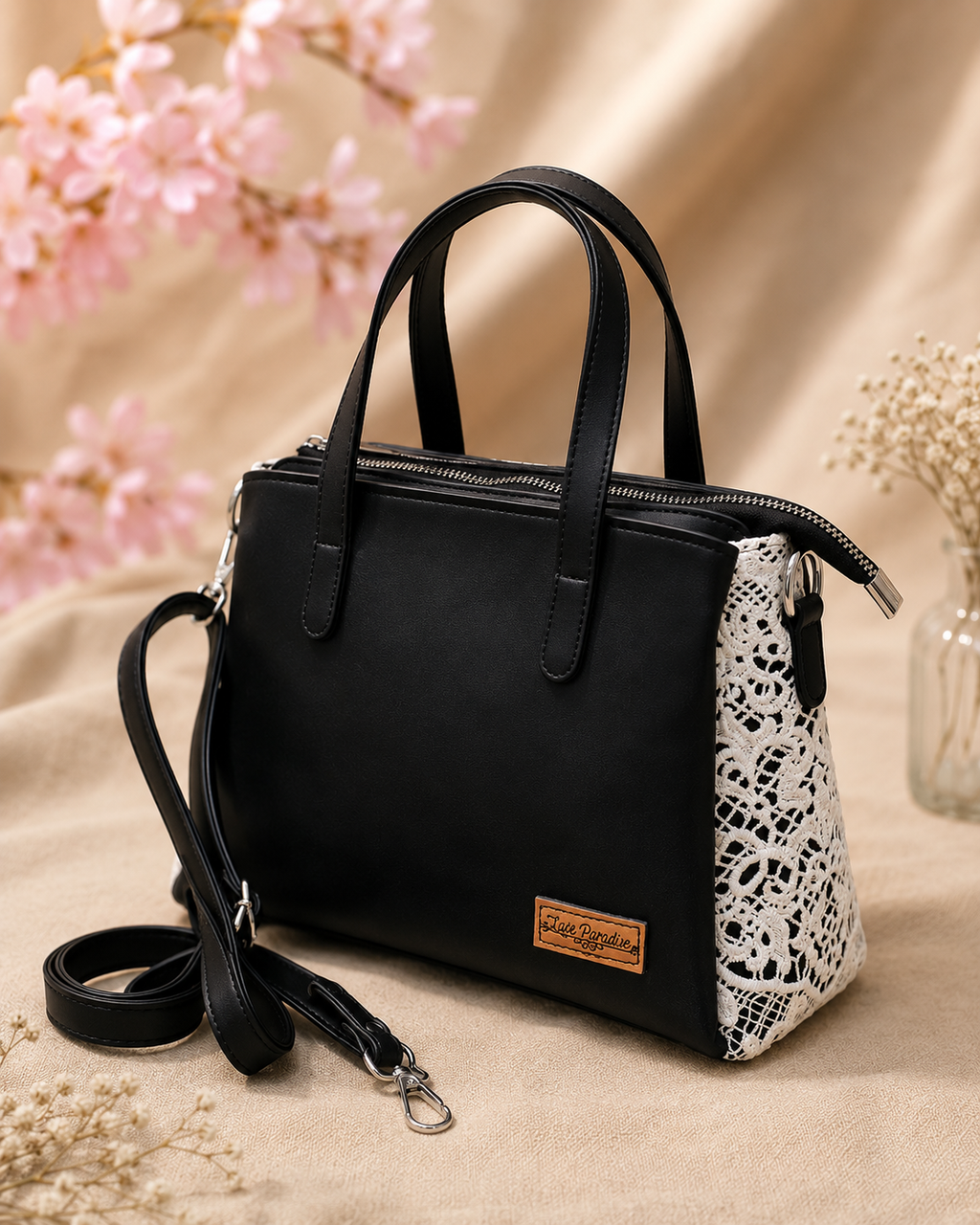 Elegant Structured Handbag / Bella