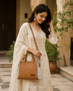 Elegant Structured Handbag / Bella