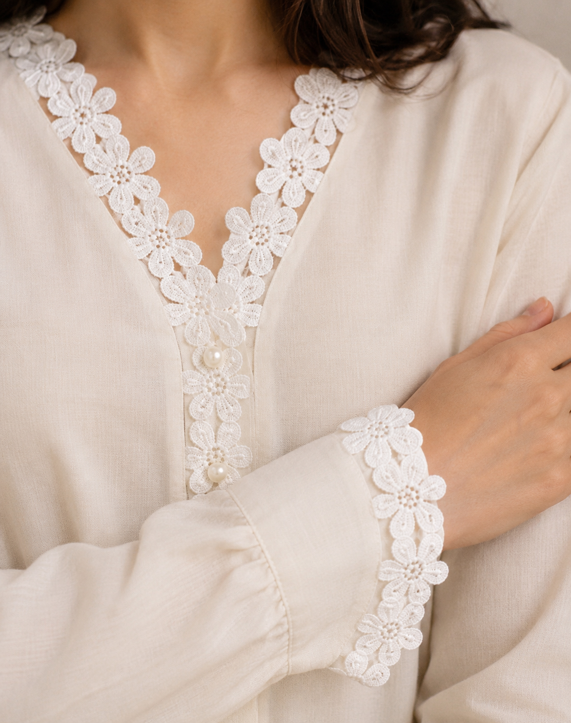 Guipure Lace Flower Sequence (width-2”)