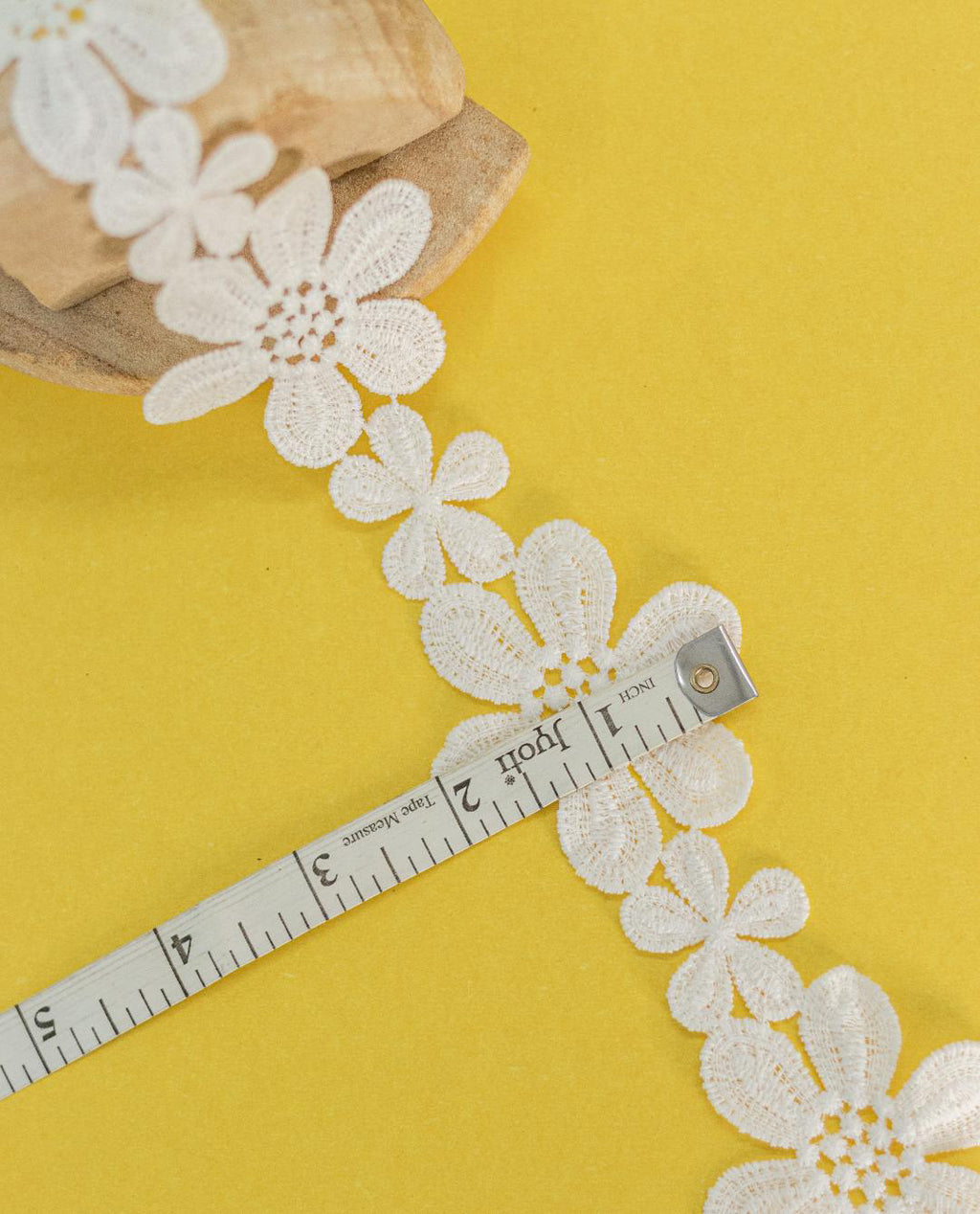 Guipure Lace Flower Sequence (width-2”)
