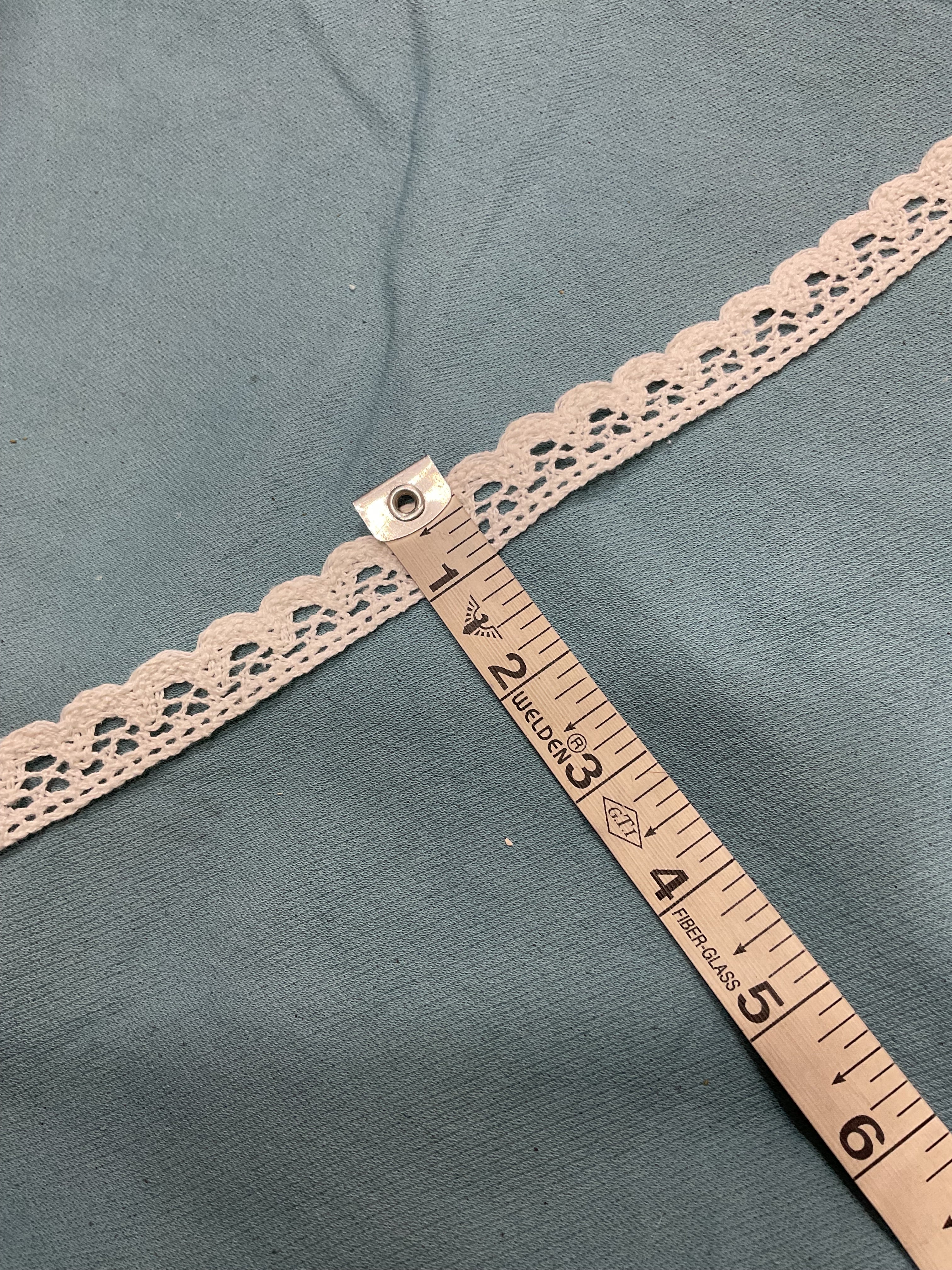 Crochet Lace - Crochet Trim with Scalloped Edge (Width - 0.75 inch)