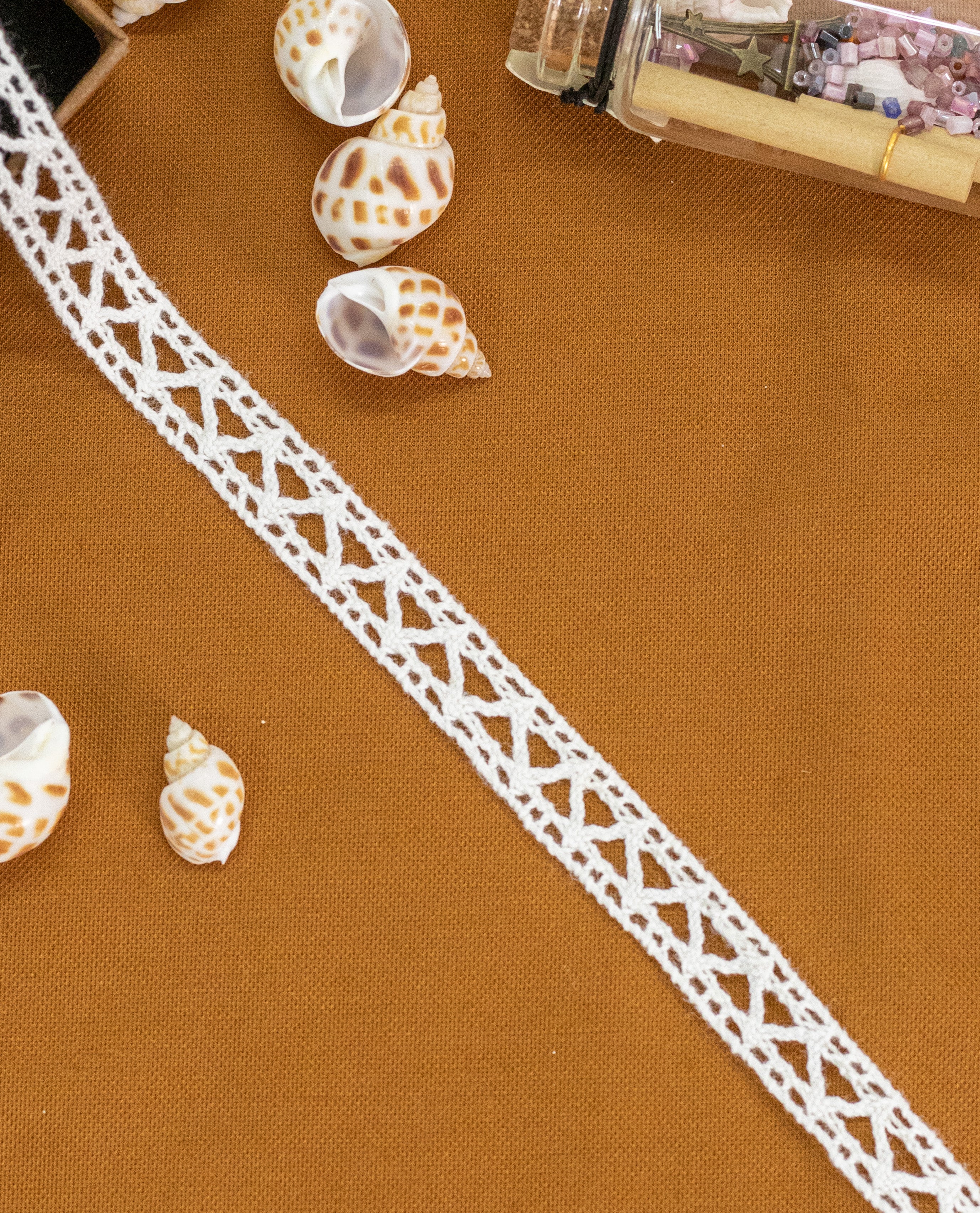 Crochet Lace - Insertion Lace with ZigZag Pattern (Width - 0.5 inch)