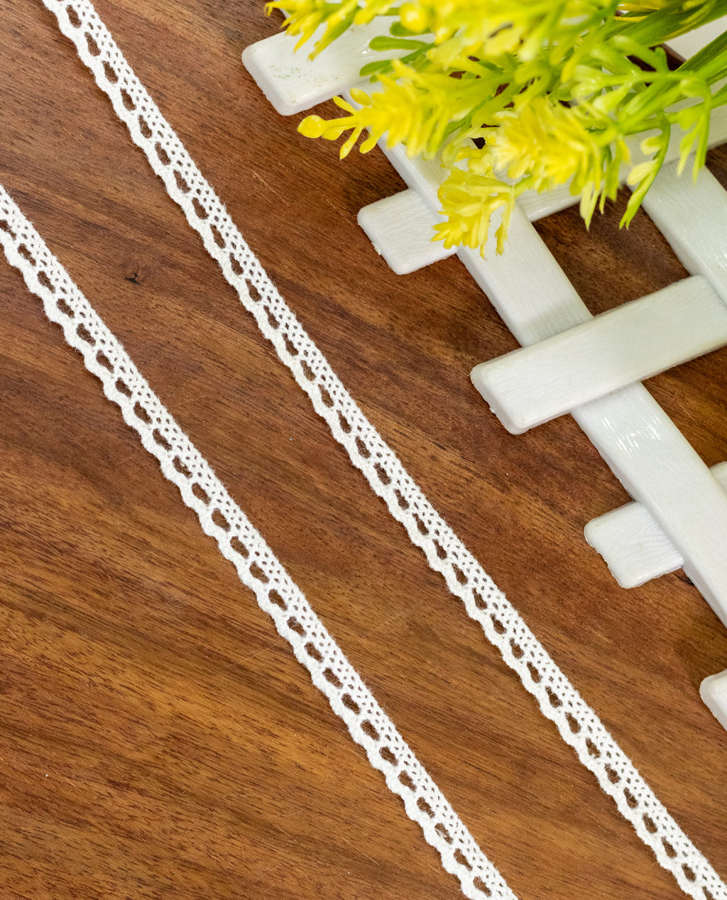 Crochet Lace - Tiny Crochet Edging (Width - 0.25 inch)