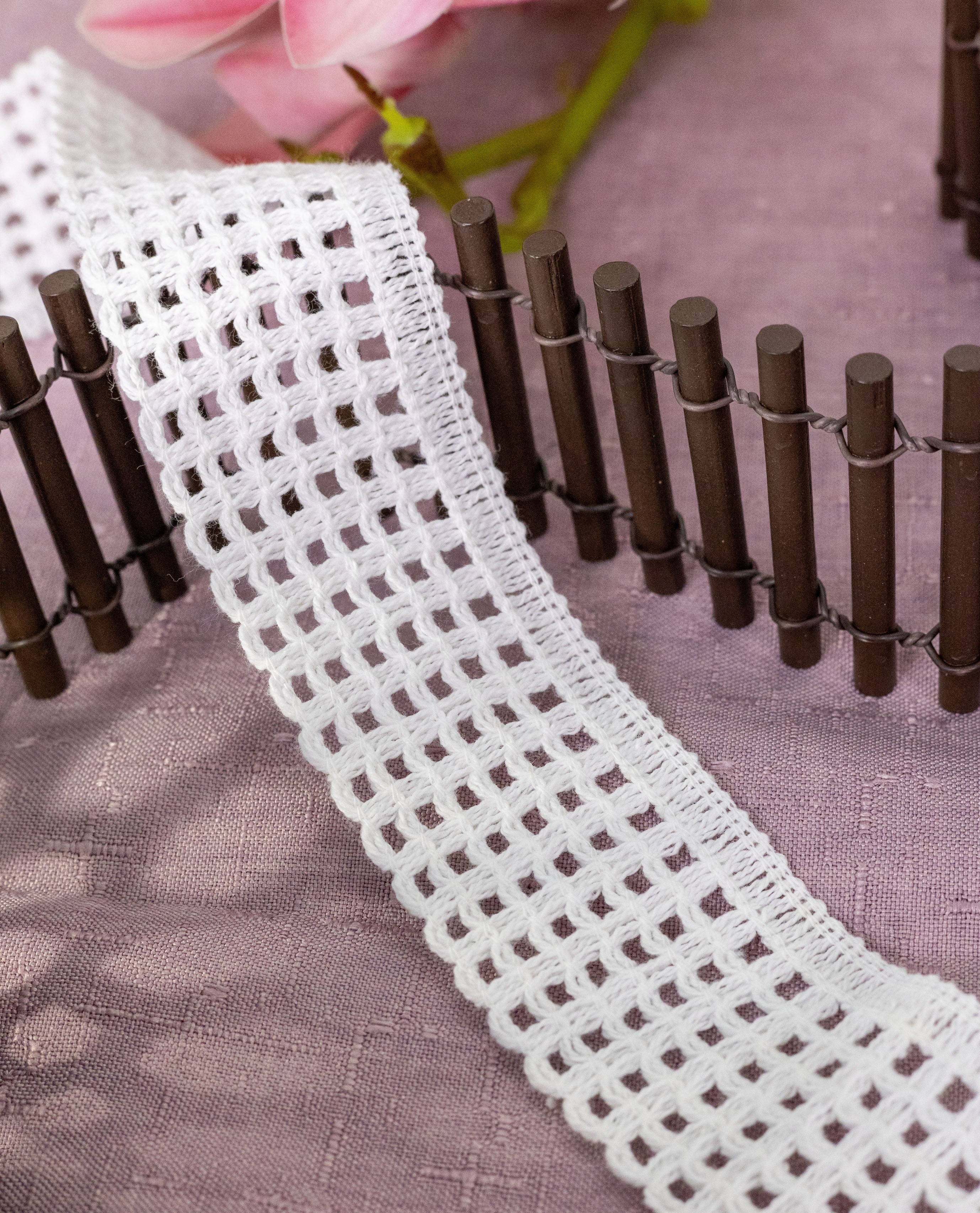 Crochet Lace - White Semi Crochet Mesh Lace Border Trim for Dresses, Kurtis & DIY Crafts (Width - 1.5 inch)