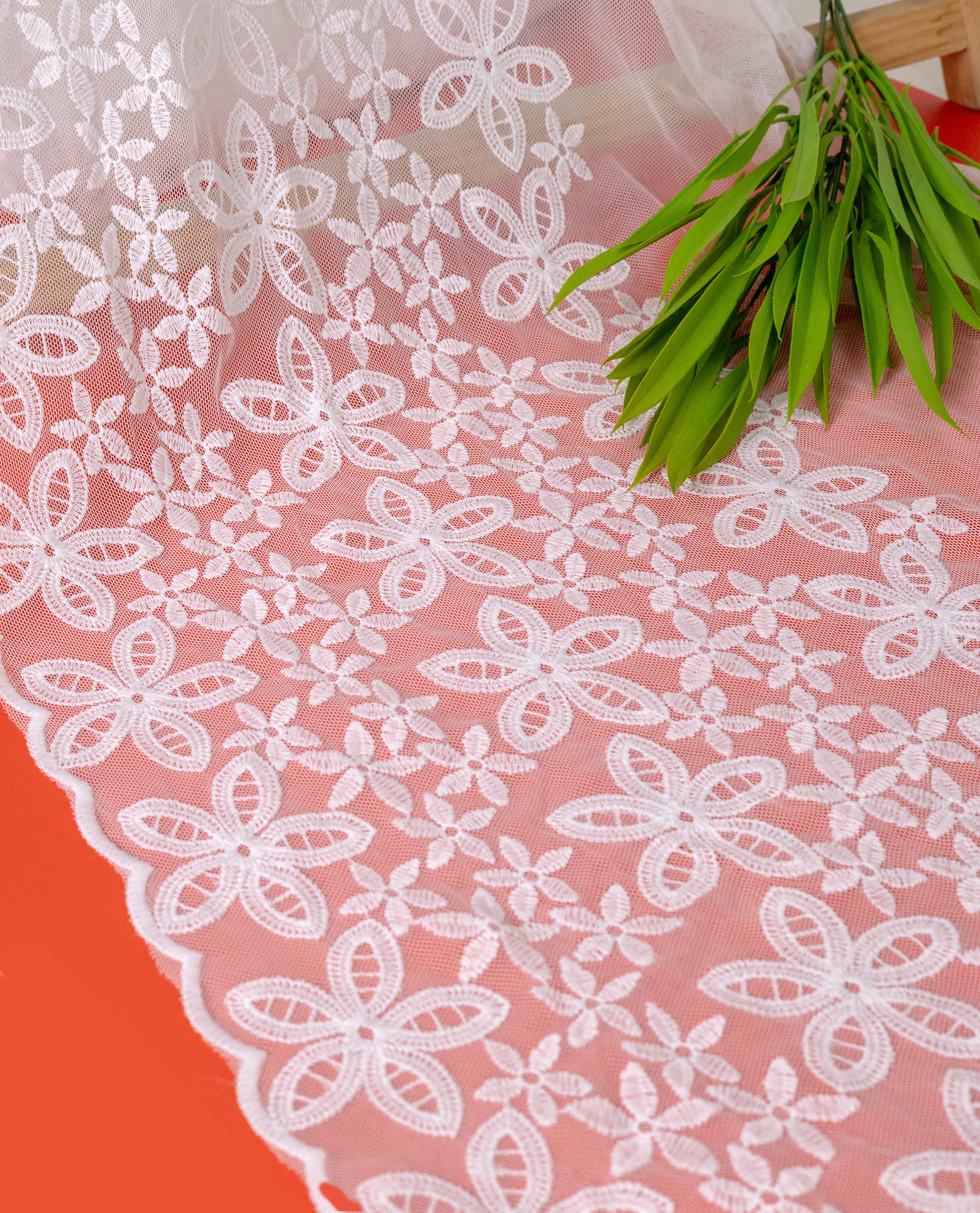 Net Lace - All over floral net lace (Width - 21 inch)