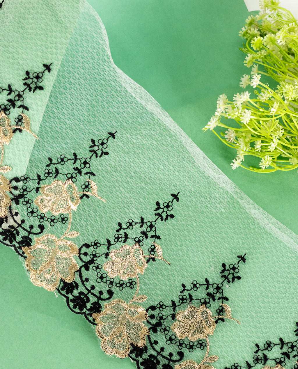 Net Lace - Black and Gold (Zari) Embroidred Crown Lace ( Width - 7 inch)