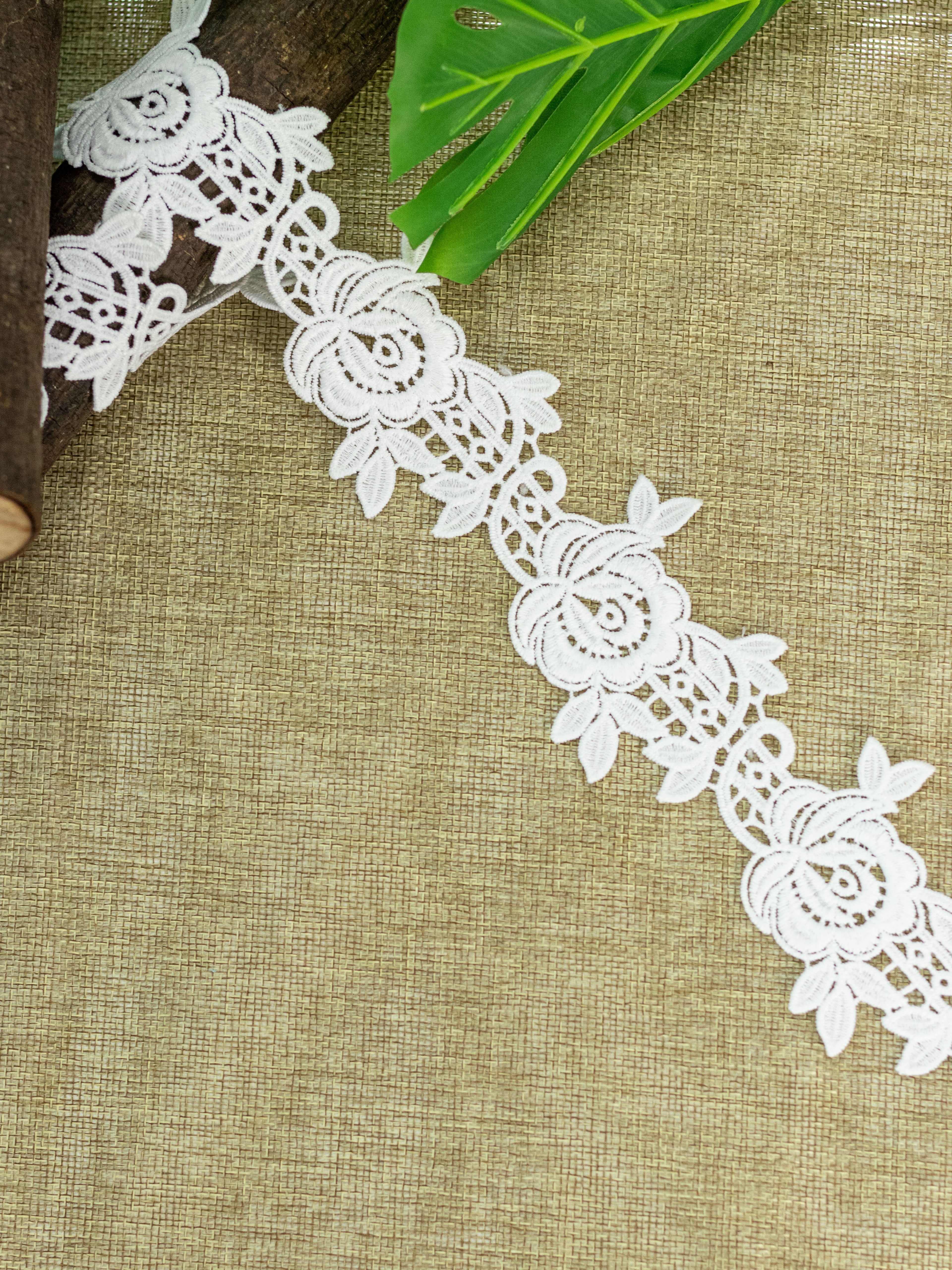 GPO Lace - Rose Motifs Lace  (Width - 2 Inch)