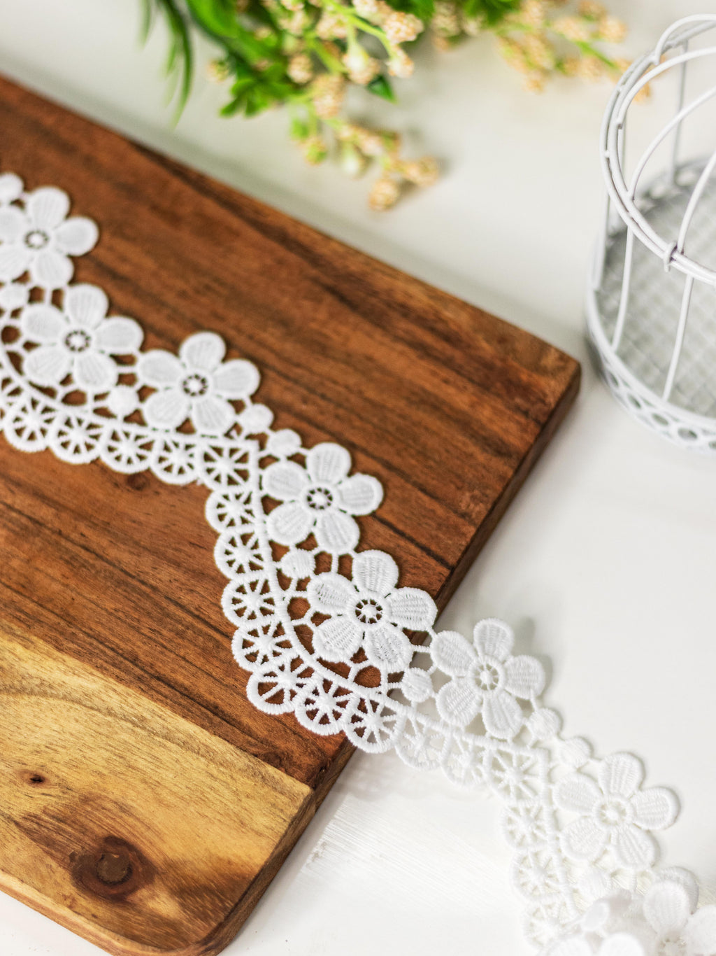 GPO Lace - Flowers on Scallops GPO Lace ( Width - 2 inch)