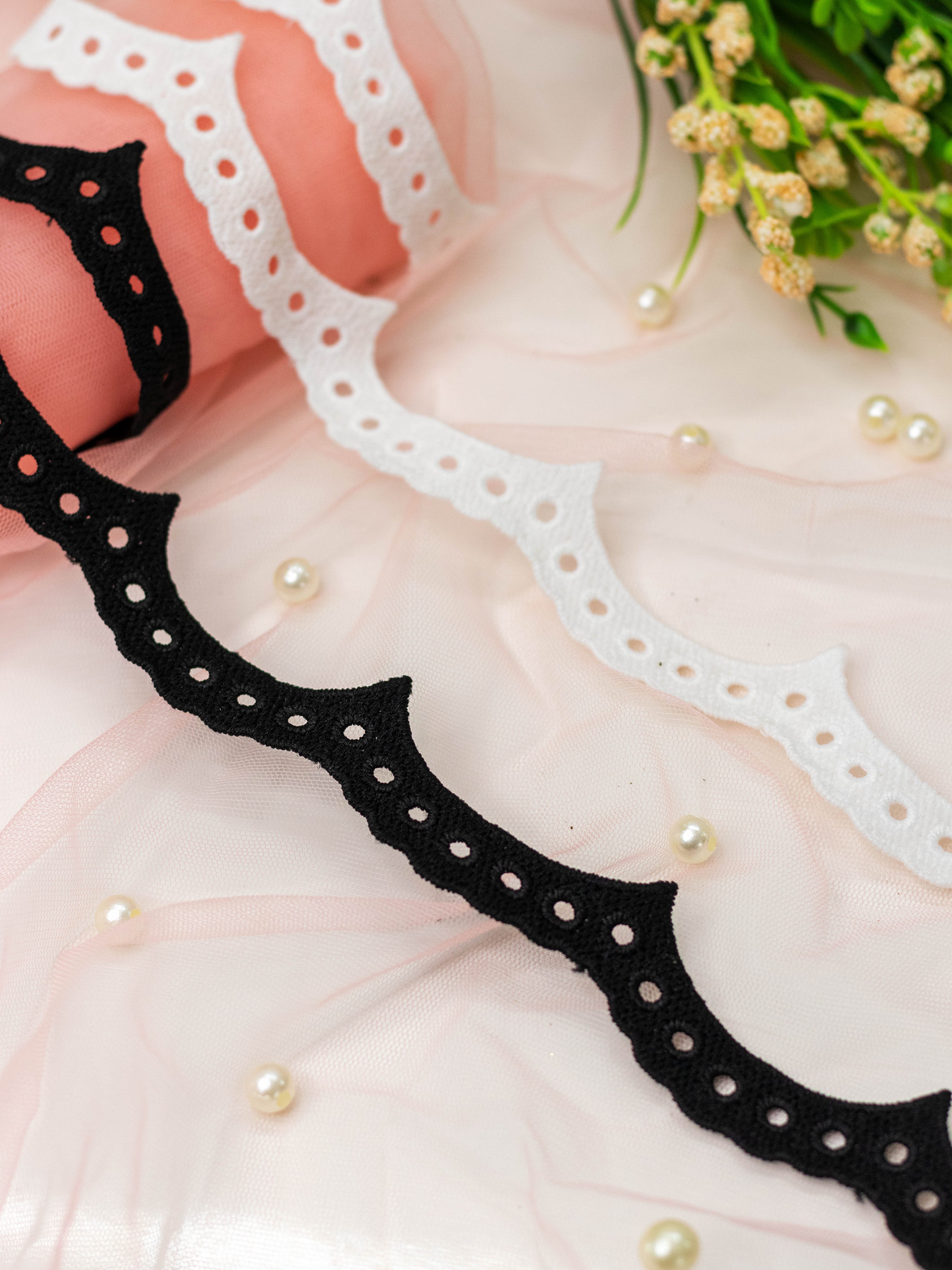 GPO Lace - Crown Scallops Small GPO lace with eyelets (Width - 1 inch)